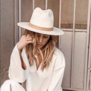 Lack of Color the Fader in Ivory Size M 57cm